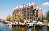 ams11-ams2003p107F1010030_