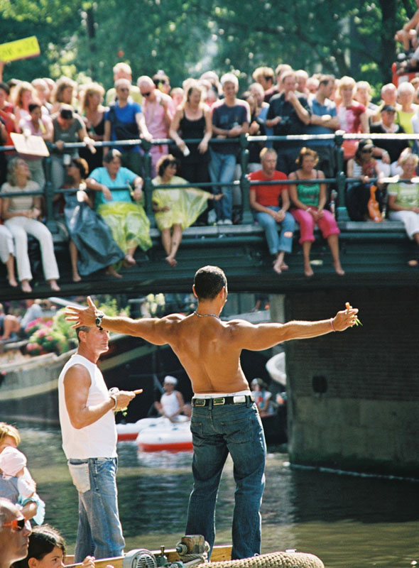 ams2004p137F1000029