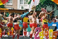 ams2004p102F1010018_