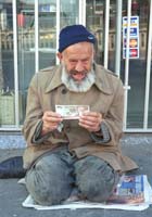 pep08-turkey001beggar_