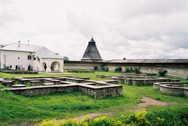 pskov102F1020028