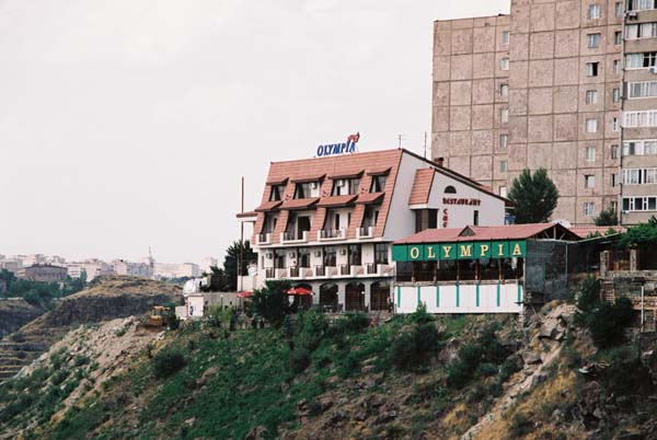 am2004erevan101olimpiaF1000020