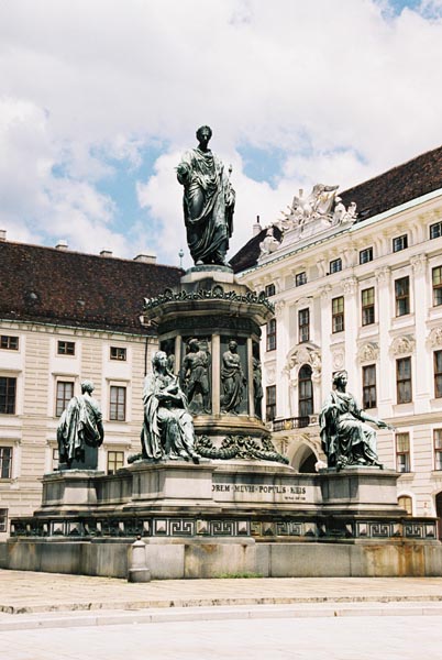 vienna132hofburgF1050007