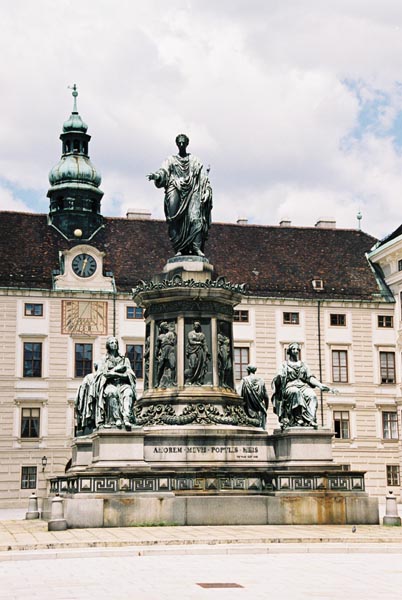 vienna133hofburgF1050008