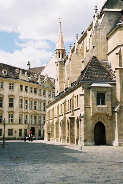 vienna147F1070022
