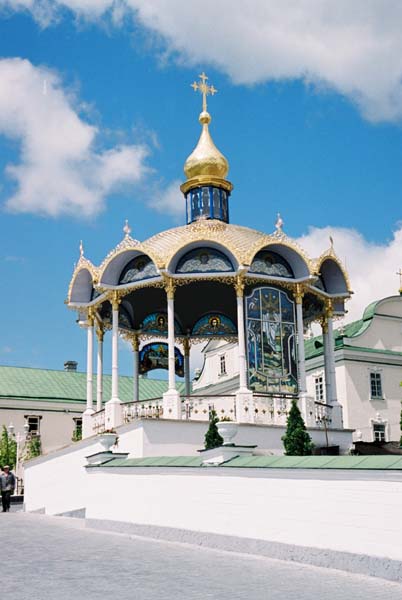 ua2004pochaev127F1090002