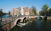 aa11-ams2003p108F1000014_